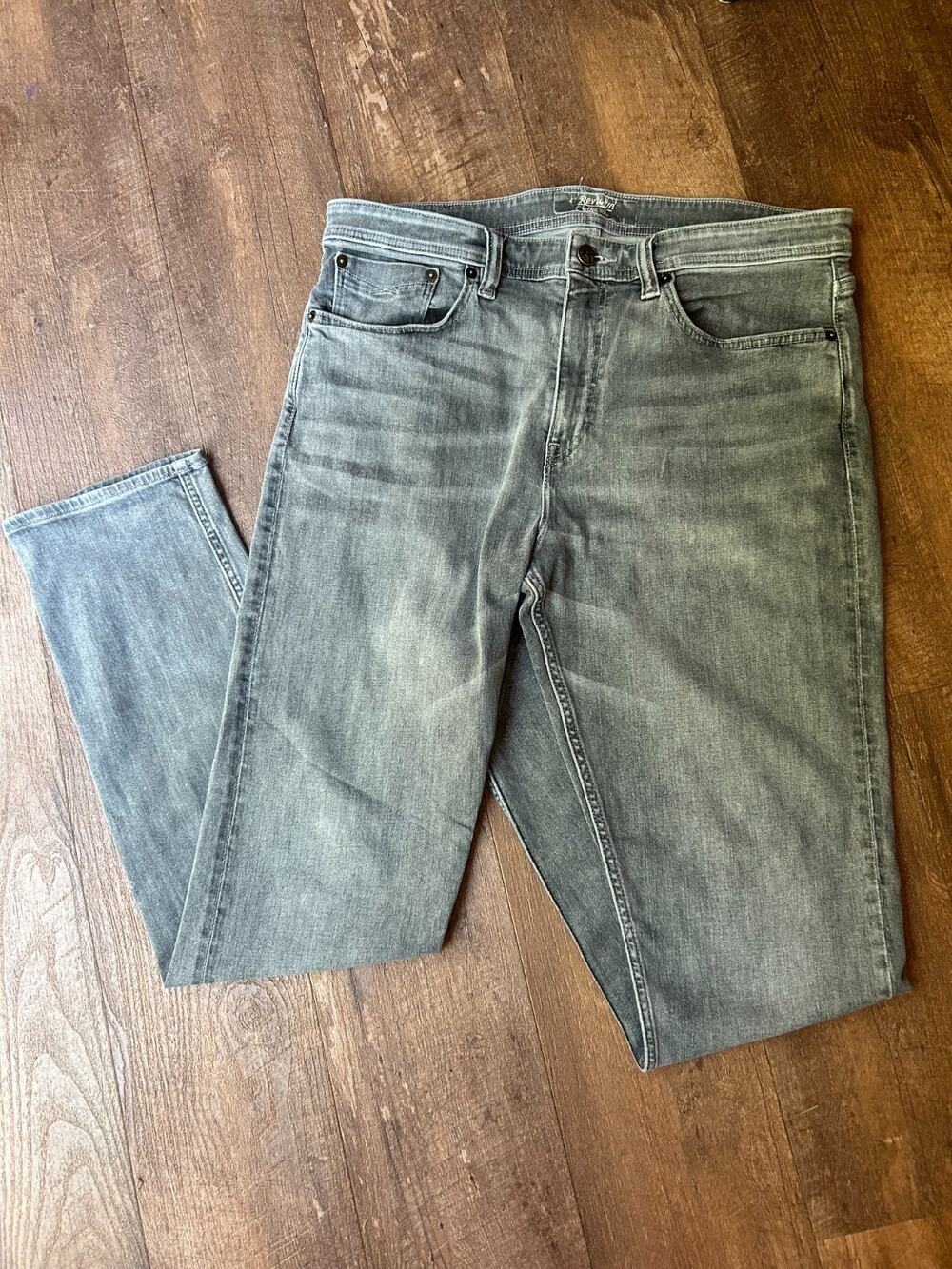 Men's Revtown Sharp Faded Black Jeans Size 36 x 32